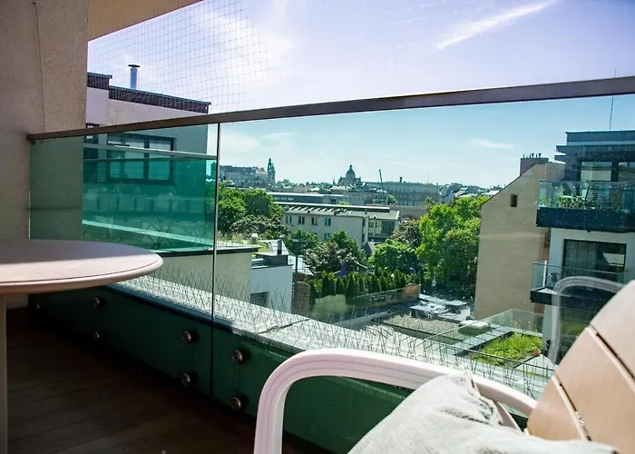 Inpoint 2-Rooms Apartment With Bath, Balcony, Parking And City View - Wawel Castle